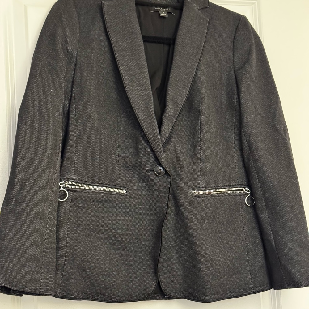 Ann Taylor Gray Structured Blazer with Notched Lapel